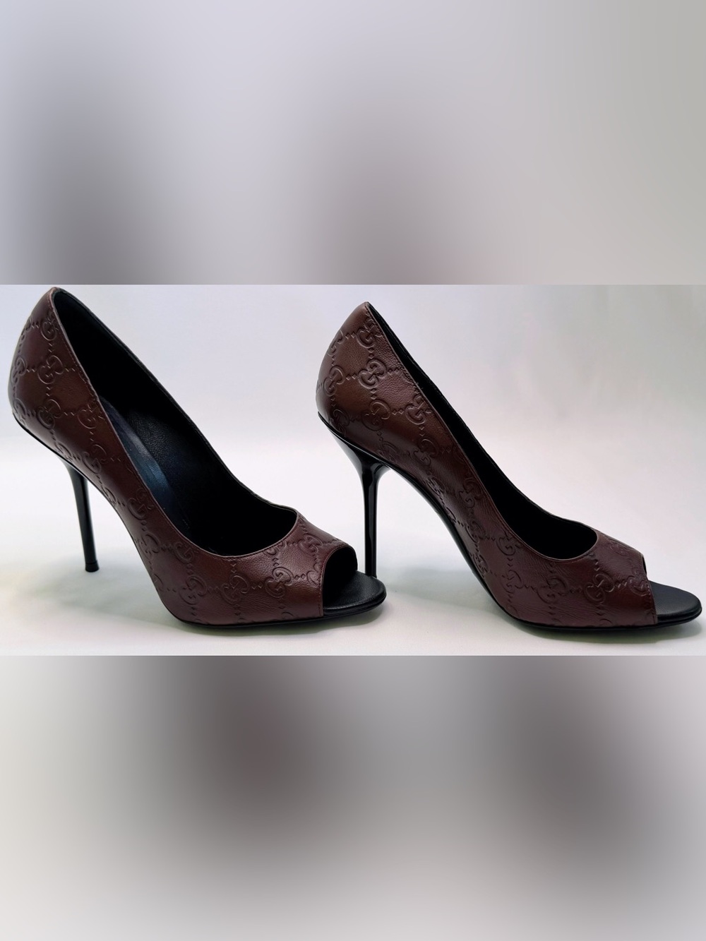 Gucci Aleppo Maroon Guccissima Embossed Leather Peep Toe Stiletto Pumps 38.5 - Picture 4 of 10